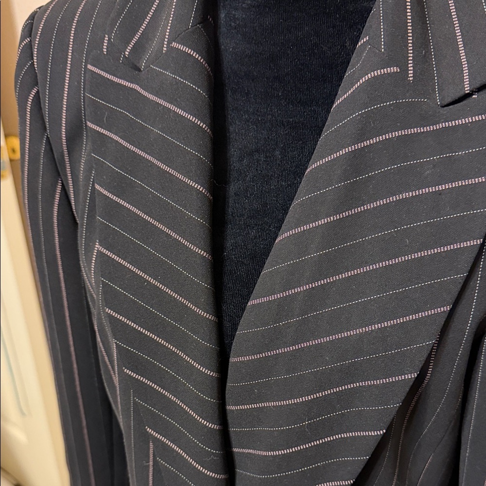 Laura Scott Black Striped Blazer - Picture 3 of 7